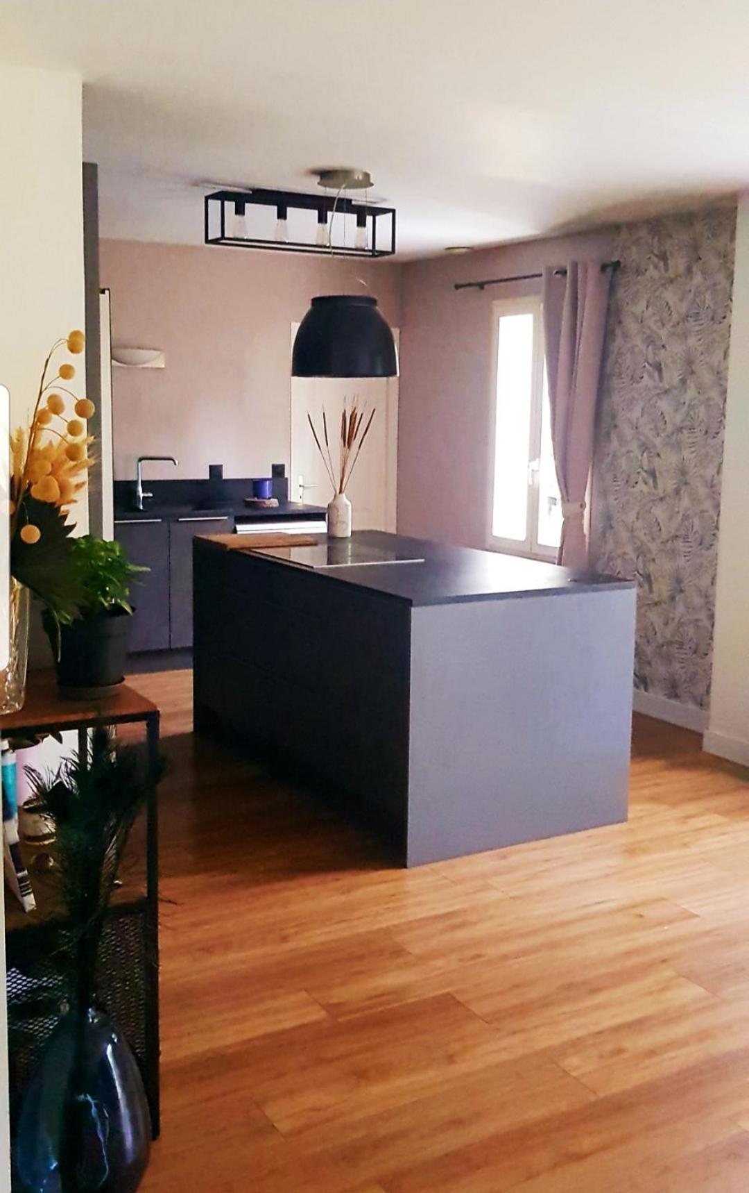 Maison Gasha Apartment Санлис Екстериор снимка