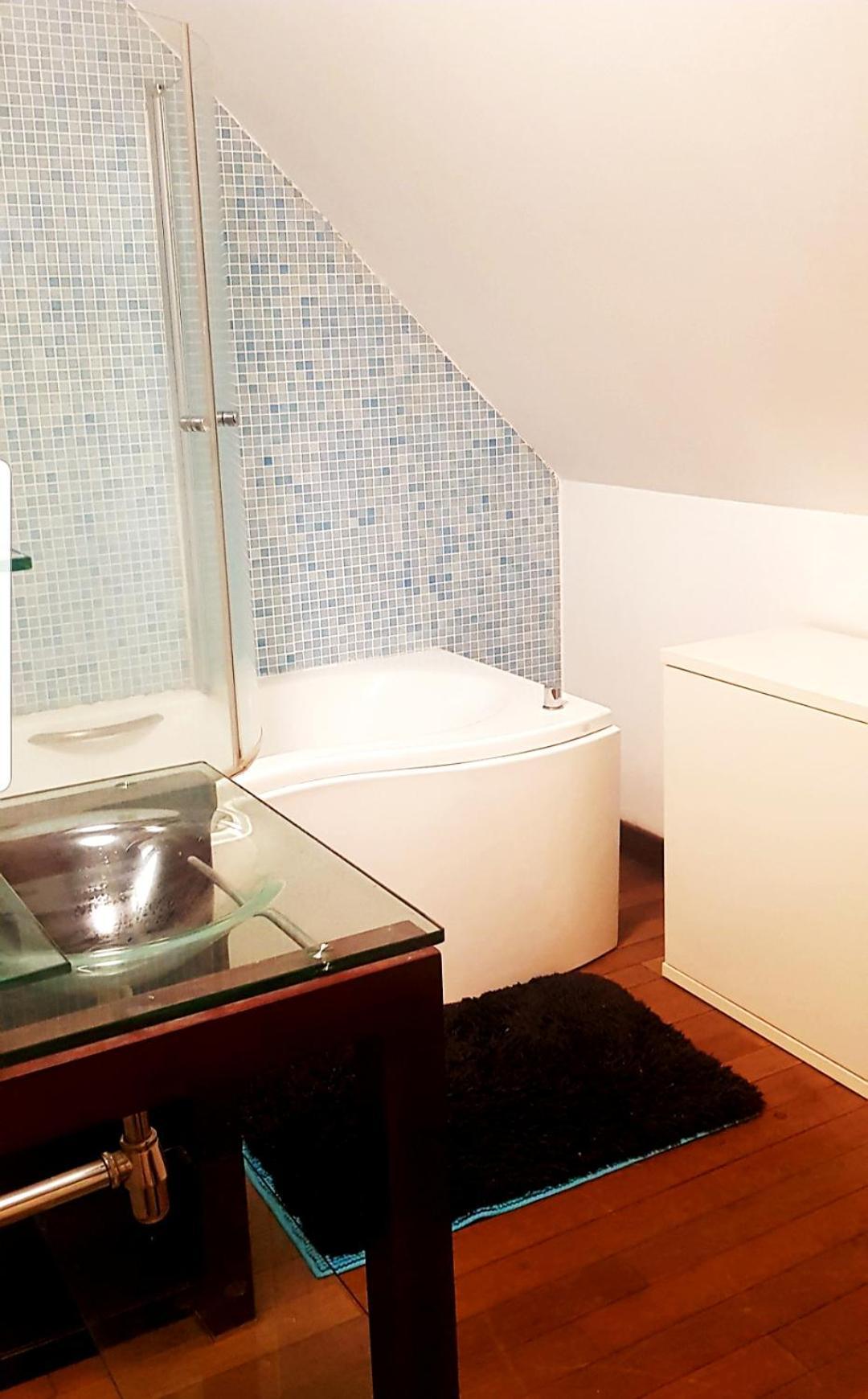 Maison Gasha Apartment Санлис Екстериор снимка